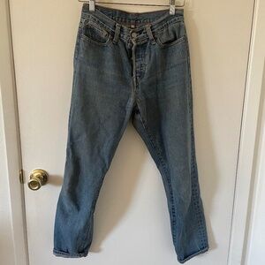 LEVIS high rise straight leg sz 26